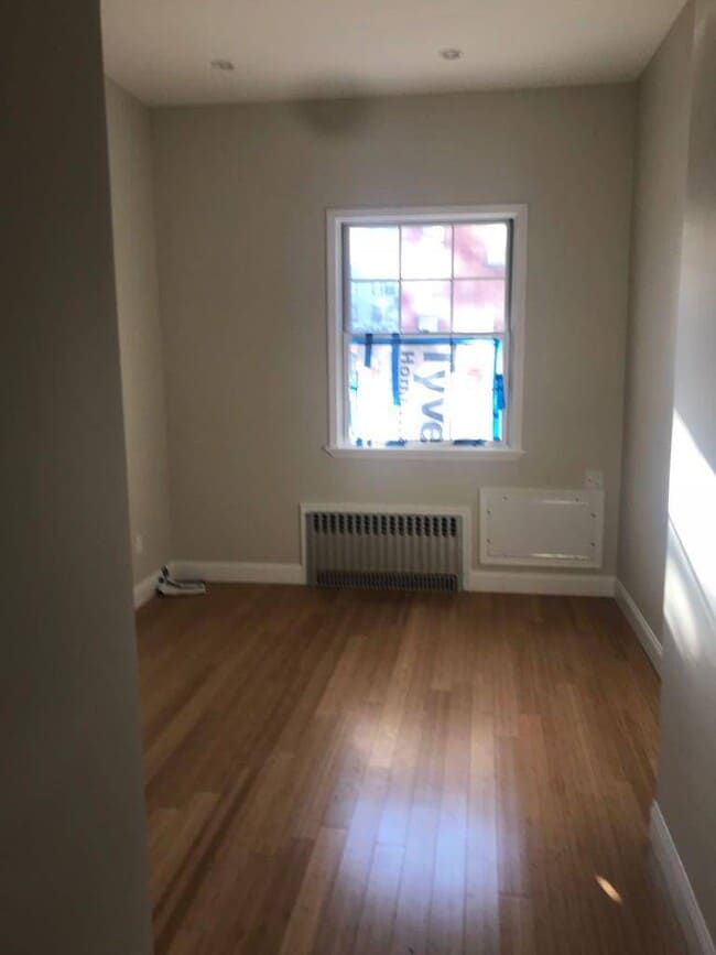 16 Park St in Brooklyn, NY - Foto de edificio - Building Photo