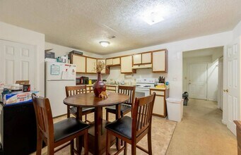 141 Clover Valley Cir in Blacksburg, VA - Building Photo - Building Photo