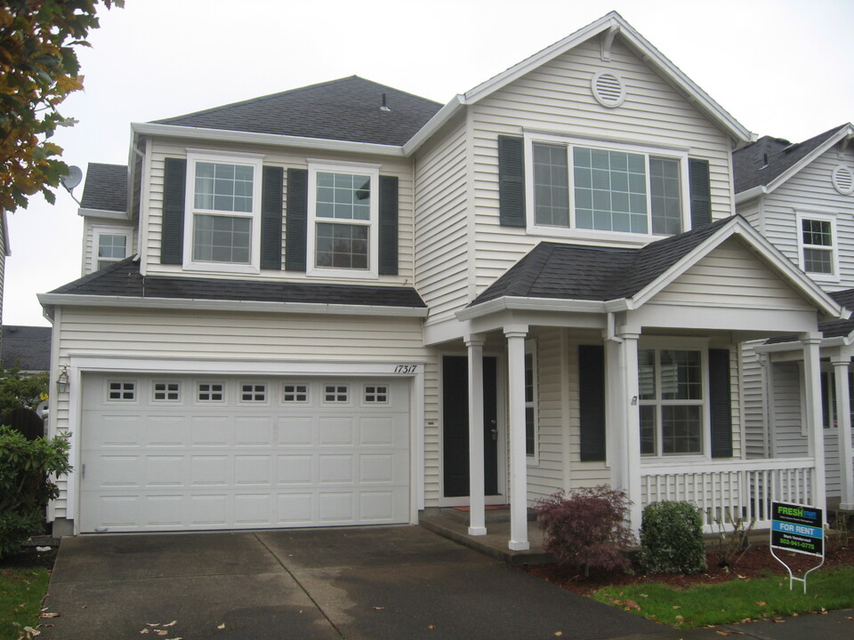 17317 NW La Paloma Ln in Beaverton, OR - Foto de edificio
