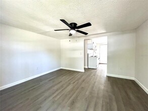8216 Krag Dr in Hudson, FL - Building Photo - Building Photo