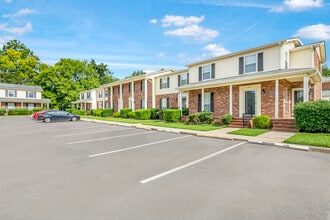 ConcordView Townhomes in Concord, NC - Foto de edificio - Building Photo