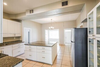 530 S 28th Ave in Hollywood, FL - Building Photo - Building Photo