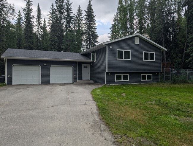 property at 3039 Victoria Cir