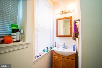 1431 Lombard St in Philadelphia, PA - Building Photo - Building Photo