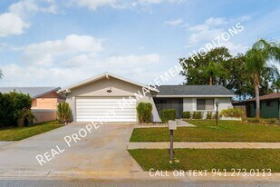 6397 Samoa Dr in Sarasota, FL - Building Photo