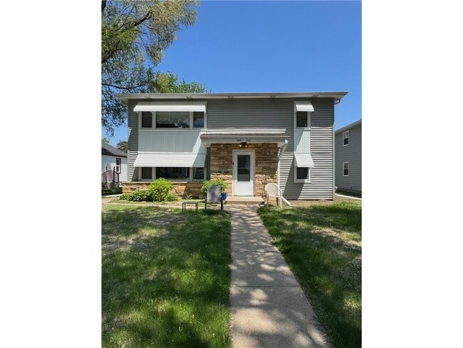 3275 Library Ln in Minneapolis, MN - Foto de edificio - Building Photo