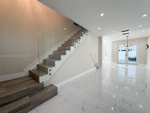 4832 NW 107th Pl in Doral, FL - Building Photo - Building Photo