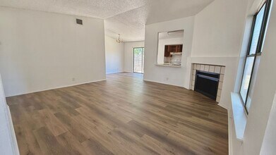 8439 Forest Ridge Dr in San Antonio, TX - Building Photo - Building Photo
