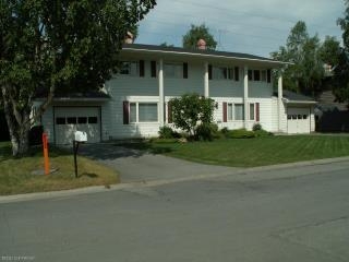 4905 Bryn Mawr Ct in Anchorage, AK - Foto de edificio