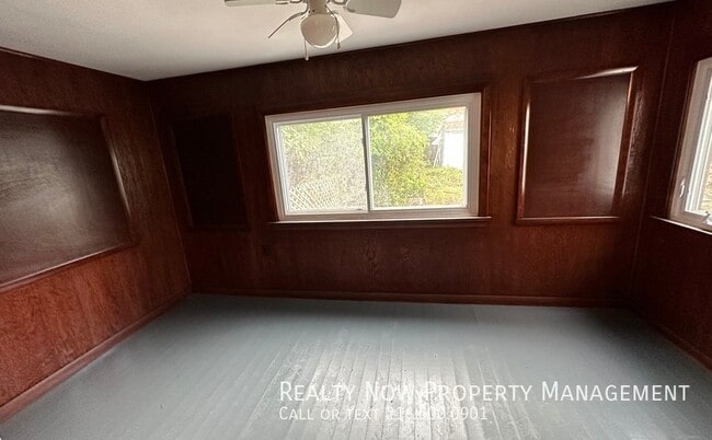 5063 Thomas St in Maple Heights, OH - Foto de edificio - Building Photo