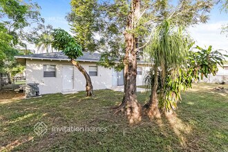 4060 Kent Ave in Lake Worth Beach, FL - Building Photo - Building Photo