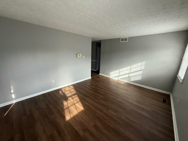 2801 Winter Garden in Lexington, KY - Building Photo - Building Photo