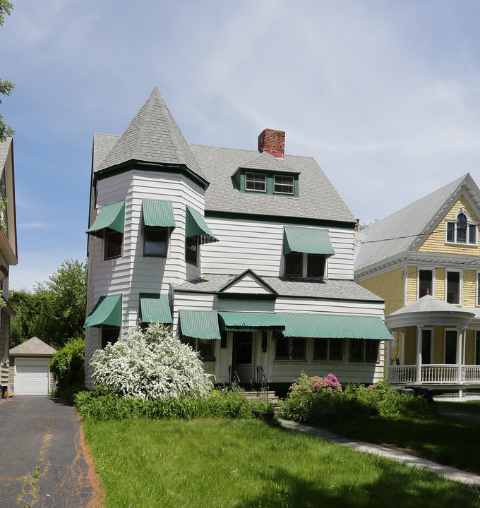 473 Western Ave in Albany, NY - Building Photo