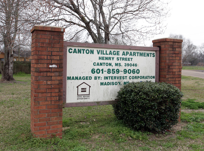 Canton Village Apartments in Canton, MS - Building Photo - Other