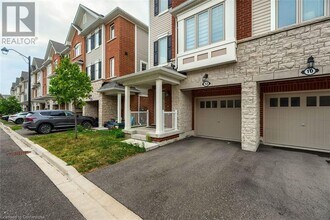 12 Rapids Ln in Hamilton, ON - Building Photo - Building Photo