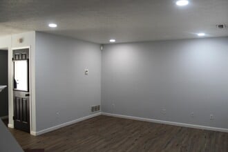 1823 Worthington Run Dr in Columbus, OH - Building Photo - Building Photo