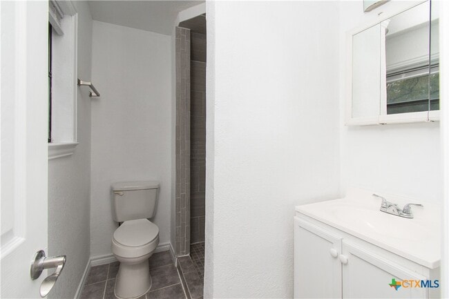 property at 2407 Lago Trail