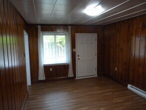 529 W 6th St in Port Angeles, WA - Building Photo - Building Photo