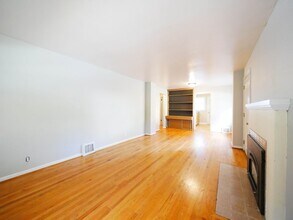 6203 40th Ave NE in Seattle, WA - Building Photo - Building Photo