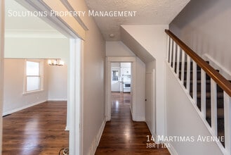 14 Martimas Ave in Hamilton, ON - Building Photo - Building Photo