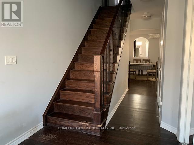 127 Buckle Cres in Aurora, ON - Building Photo - Building Photo