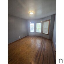 13702 Rugby Rd in Cleveland, OH - Building Photo - Building Photo