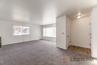 2010 S 2600 E in Salt Lake City, UT - Building Photo - Building Photo