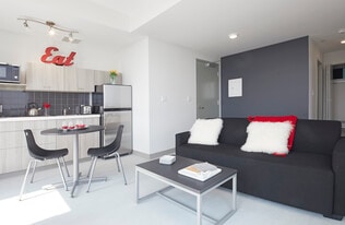 William Thomas in Hamilton, ON - Building Photo