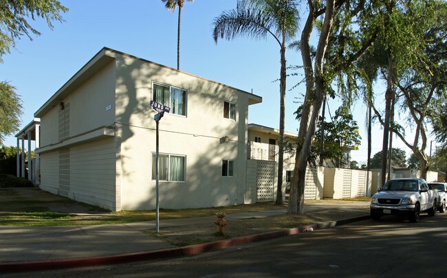 924 S Arden Pl in Anaheim, CA - Building Photo - Building Photo