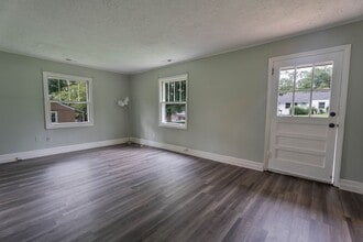 303 S Elm St in Pendleton, SC - Building Photo - Building Photo