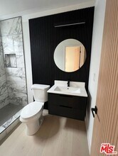 4327 Lankershim Blvd in Los Angeles, CA - Building Photo - Building Photo