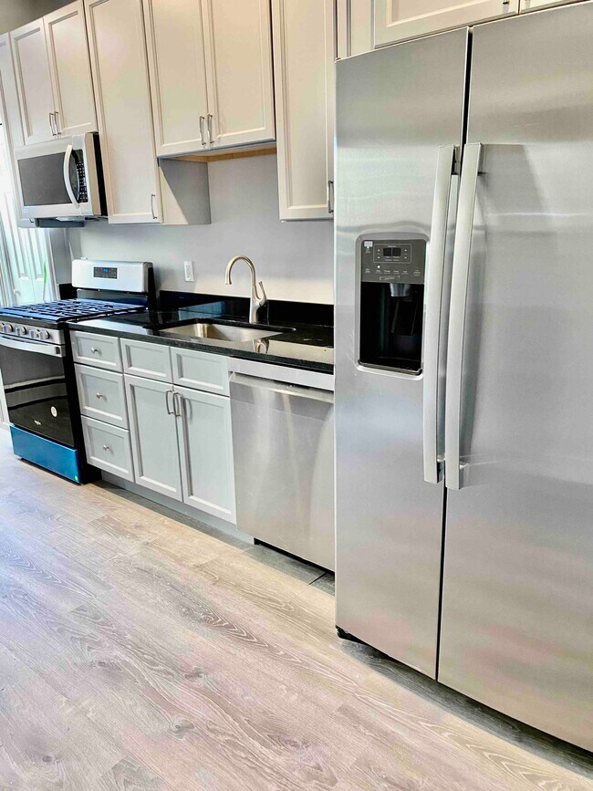 12 O St, Unit 1 in Boston, MA - Building Photo - Building Photo
