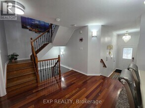 700 Carmella Crescent in Ottawa, ON - Building Photo - Building Photo
