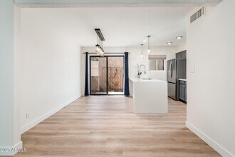 6430 N 77th Way in Scottsdale, AZ - Building Photo - Building Photo