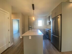 15436 31 Av in Surrey, BC - Building Photo - Building Photo