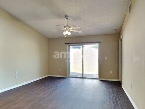 3144 Summer House Dr in Valrico, FL - Building Photo - Building Photo