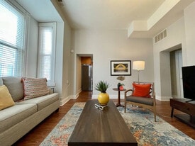 812 Dayton St in Cincinnati, OH - Building Photo