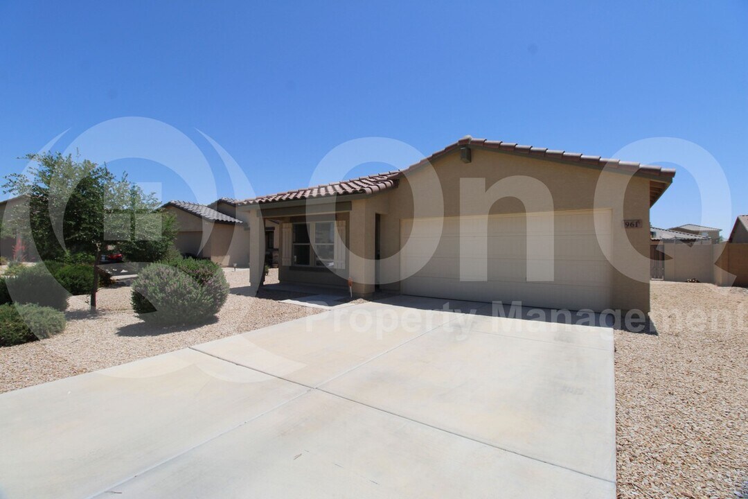 961 W Verde Ln in Coolidge, AZ - Building Photo