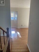 2299 Marine Dr in Oakville, ON - Building Photo - Building Photo