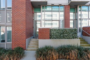 270 E 6th Ave in Vancouver, BC - Building Photo