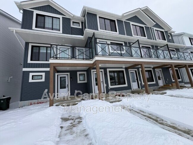 16 AB-16 in Spruce Grove, AB - Building Photo - Building Photo
