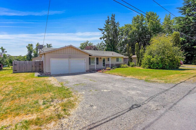 4394 Country Ln NE in Salem, OR - Building Photo - Building Photo