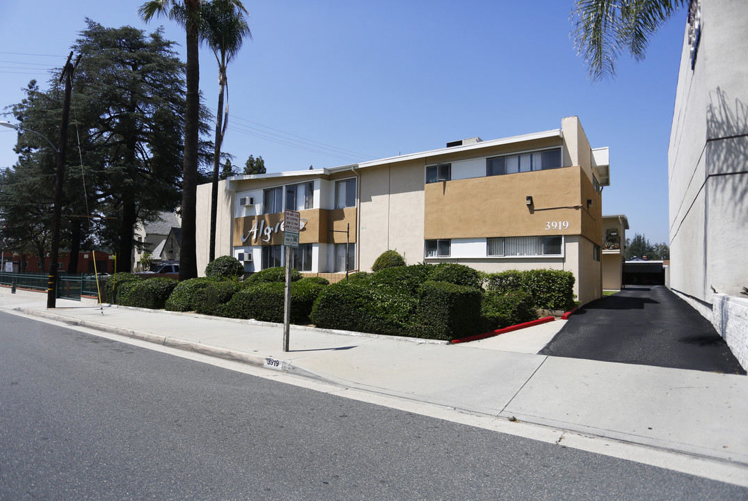 3919 Rosemead Blvd in Rosemead, CA - Building Photo