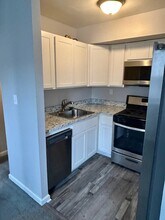 4411 Falls Bridge Dr in Baltimore, MD - Building Photo - Building Photo