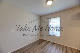 2437 E Willow St in Republic, MO - Building Photo - Building Photo