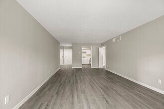 5050 Ambassador Way in Houston, TX - Building Photo - Building Photo