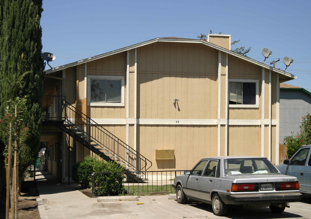 533 W Elm St in Lodi, CA - Building Photo