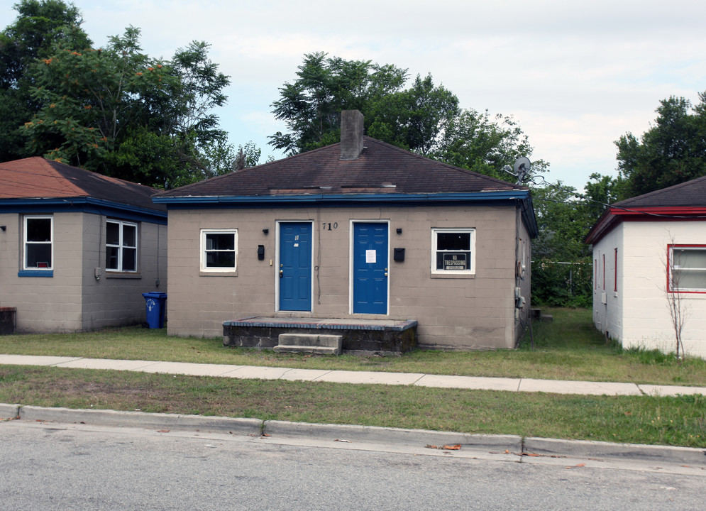 708-712 S 9th St in Wilmington, NC - Building Photo