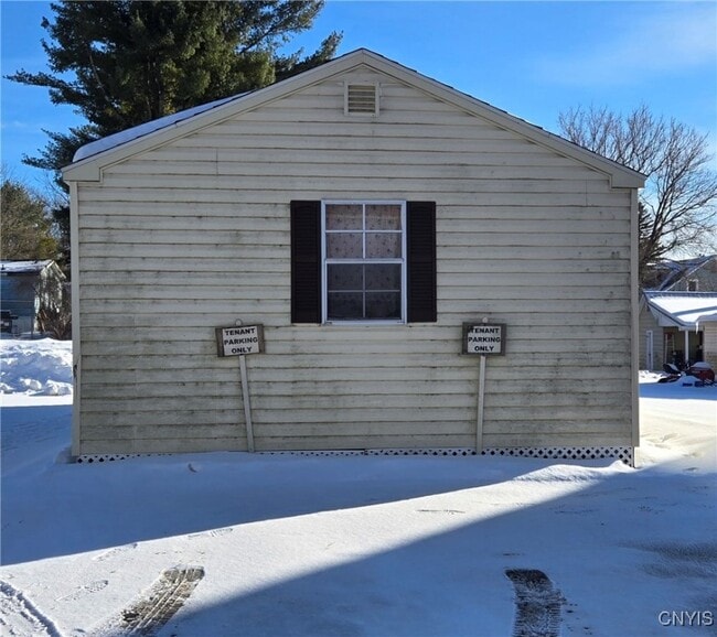 property at 2944 Mohawk St