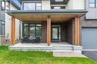 301 Long Acres St in Ottawa, ON - Building Photo - Building Photo